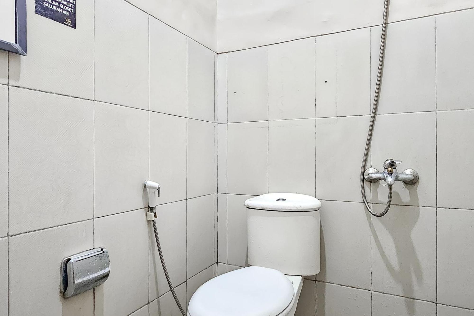 Wisma Brata Mitra Reddoorz Sukabumi Buitenkant foto