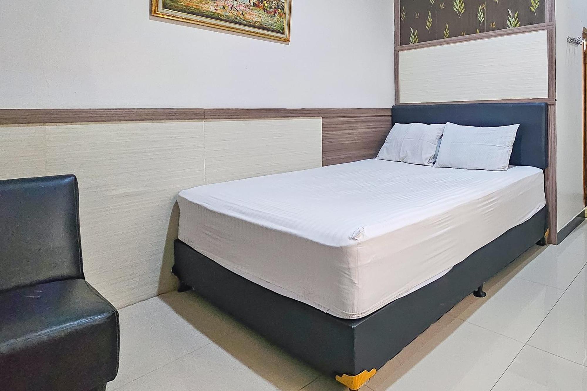 Wisma Brata Mitra Reddoorz Sukabumi Buitenkant foto